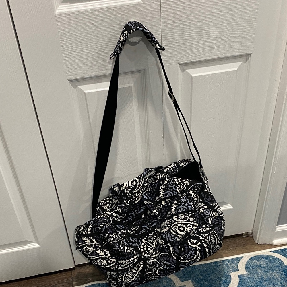 Source Unknown Black and White Travel Bag - Picture 3 of 4